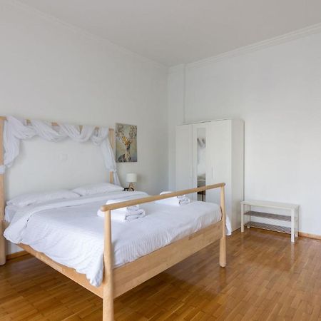 Classic Apartment For 4 People A Athena Bagian luar foto