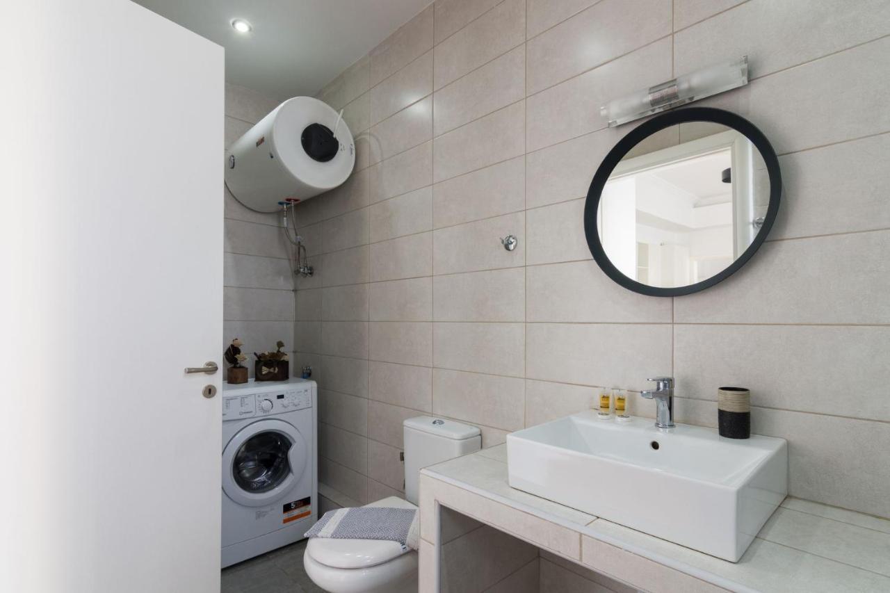 Classic Apartment For 4 People A Athena Bagian luar foto