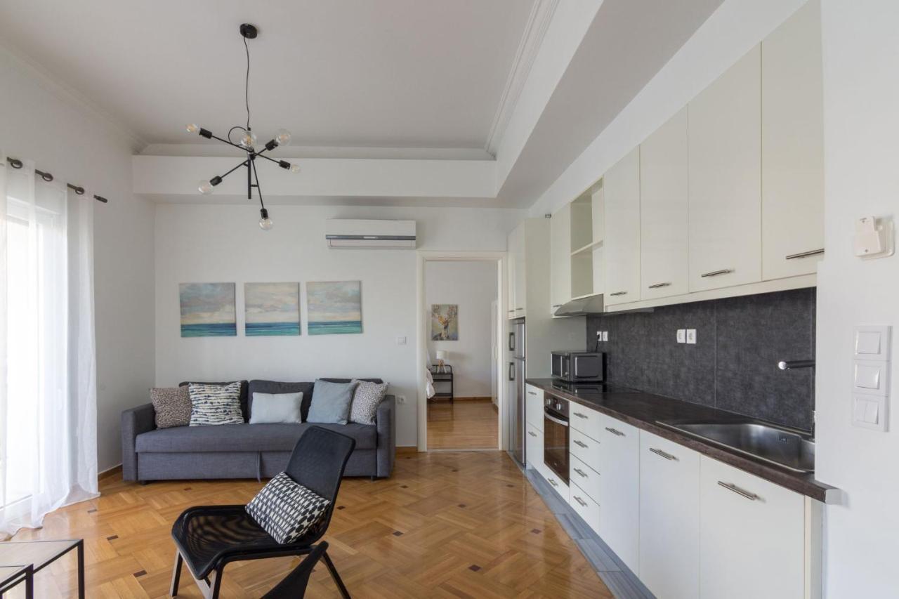 Classic Apartment For 4 People A Athena Bagian luar foto