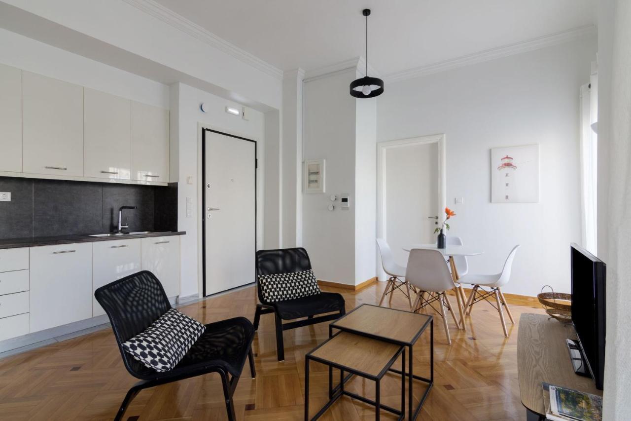 Classic Apartment For 4 People A Athena Bagian luar foto