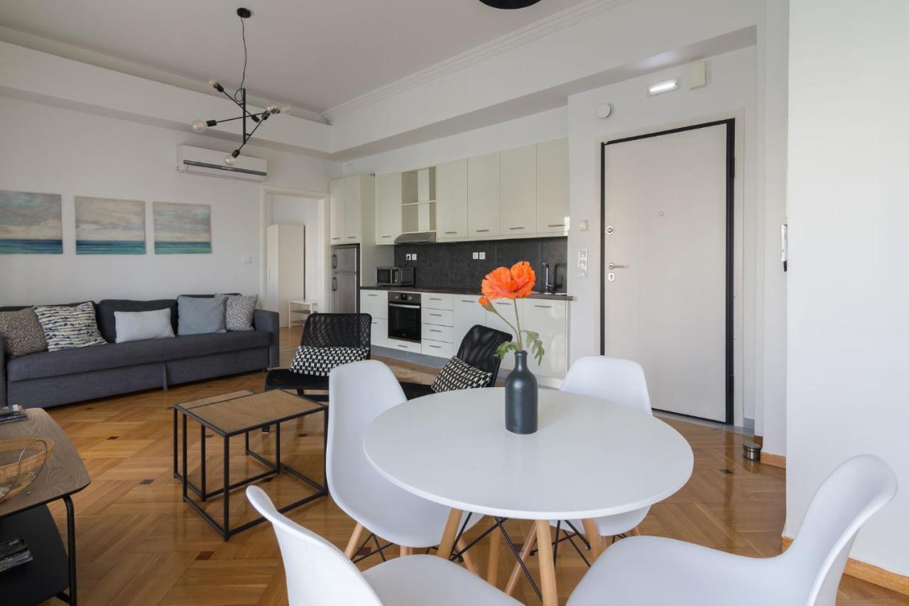 Classic Apartment For 4 People A Athena Bagian luar foto